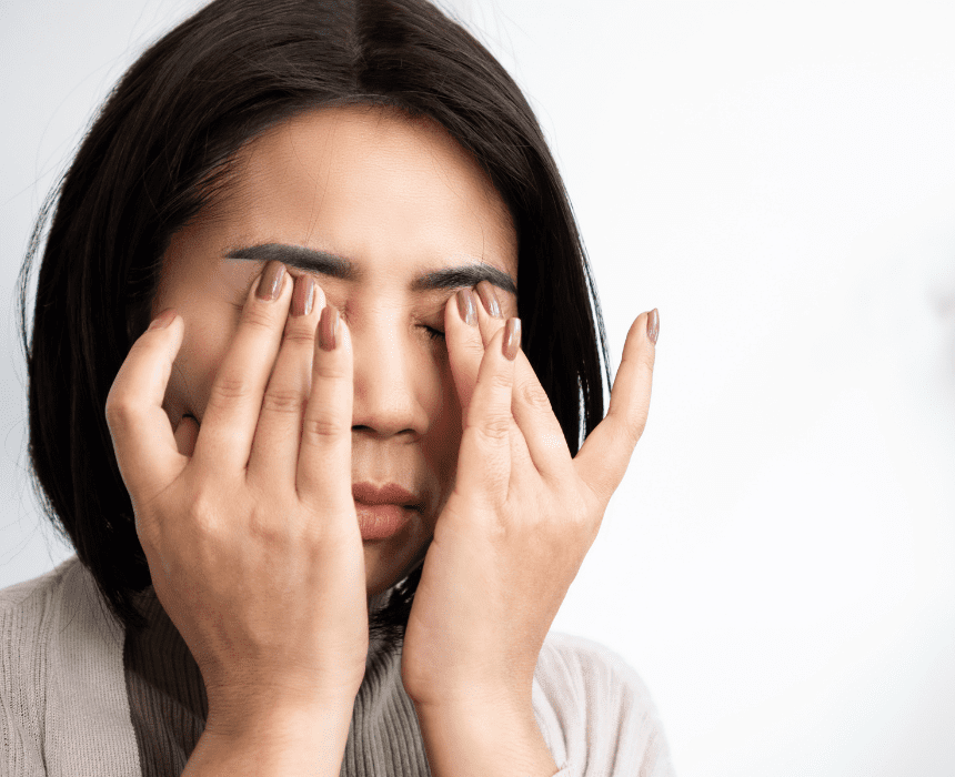 Bệnh đau mắt đỏ rất dễ lây lan sau khi tay đã tiếp xúc với dịch tiết của người bệnh