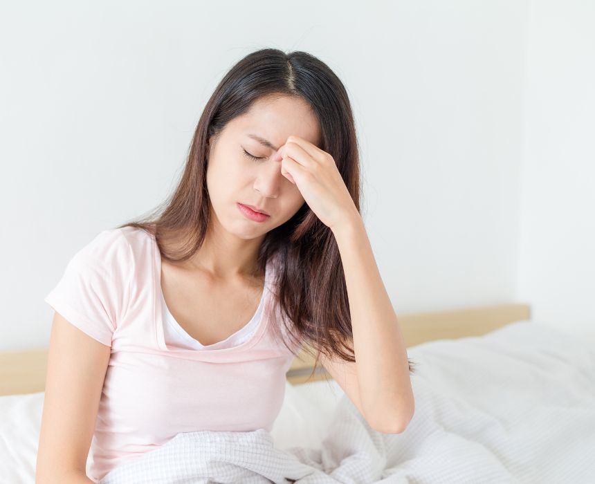 Bạn có thể đau nhức mắt khi ngủ dậy