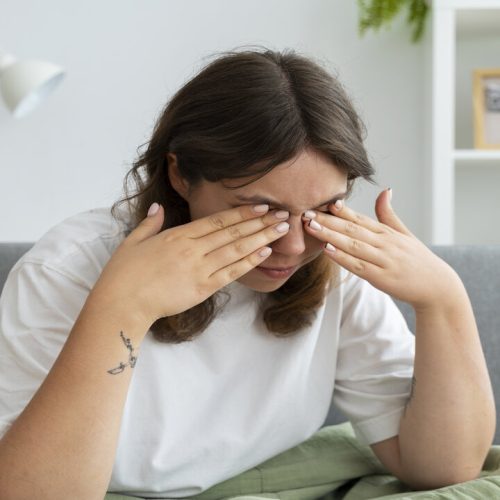 Nguyên nhân và cách điều trị của triệu chứng khô mắt